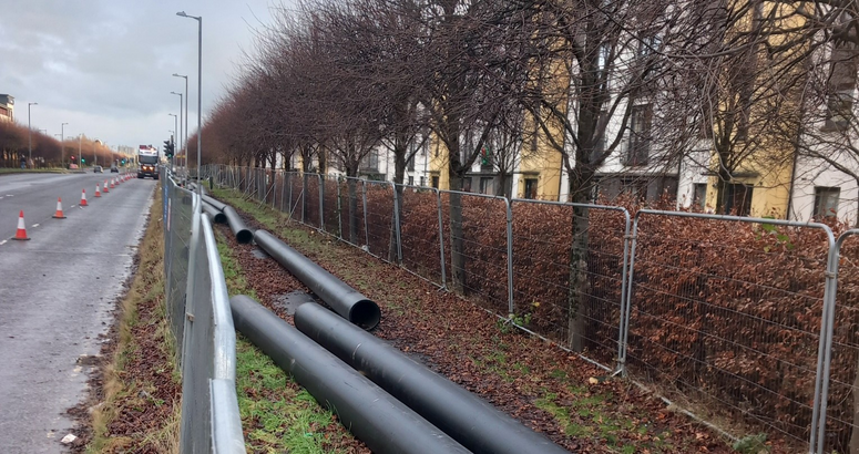 Over a kilometre of temporary pipe was used to carry pressurised waste water King's Inch Road Renfrew Sewer Upgrade